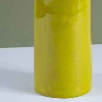 Thin Vase in earthenware, apple green [2]