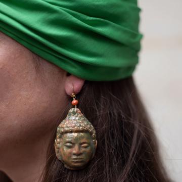 Buddha earrings in epoxy resin, gold, pierced ear [1]