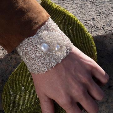 Rosée cuff in pearls and silver plated, silver, the classic [2]