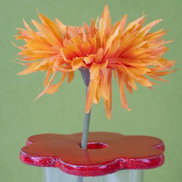 Mini Flower pic in earthenware 