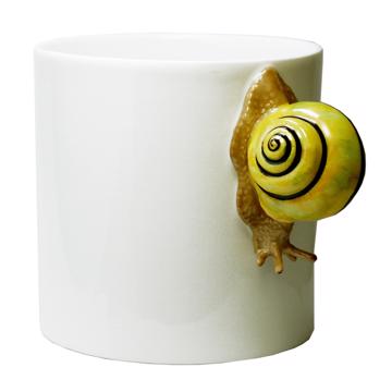 Snail Mug in Limoges Porcelain, yellow, 10 cm high